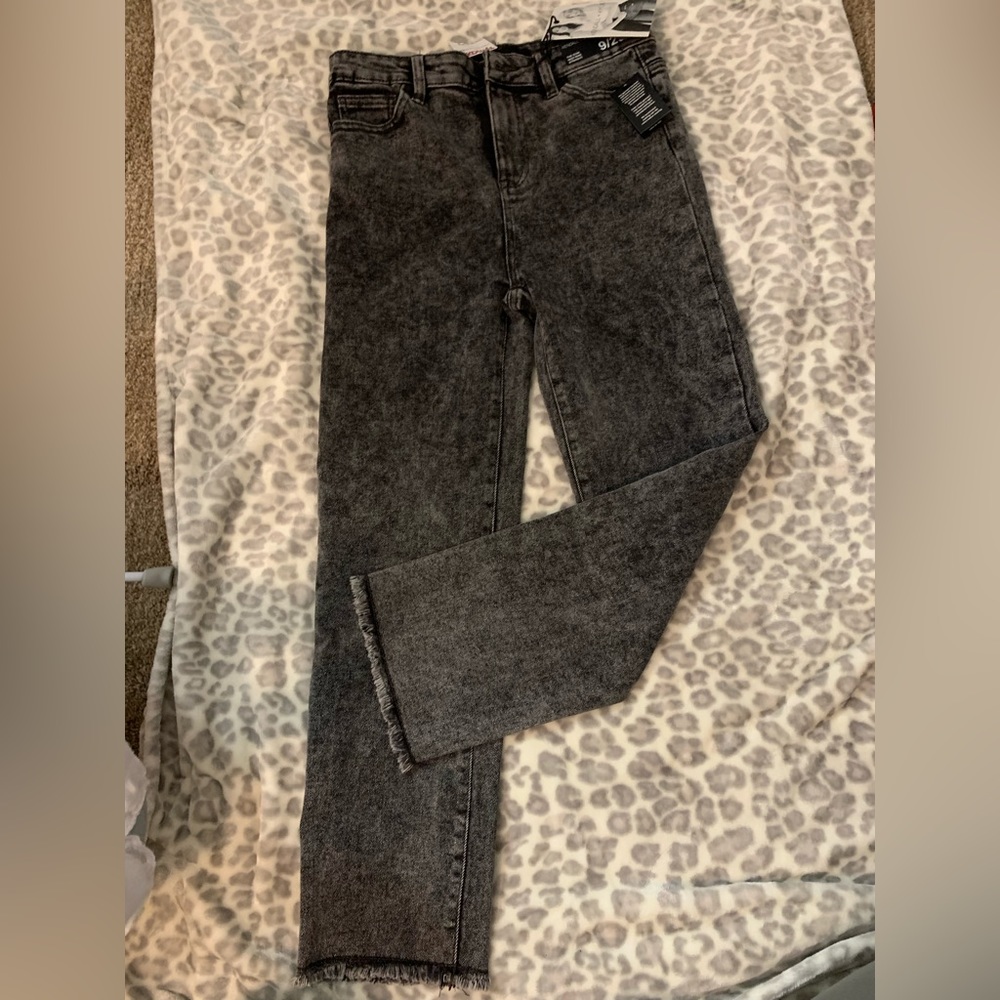 Kendall and Kylie Boyfriend Jeans *NWT*